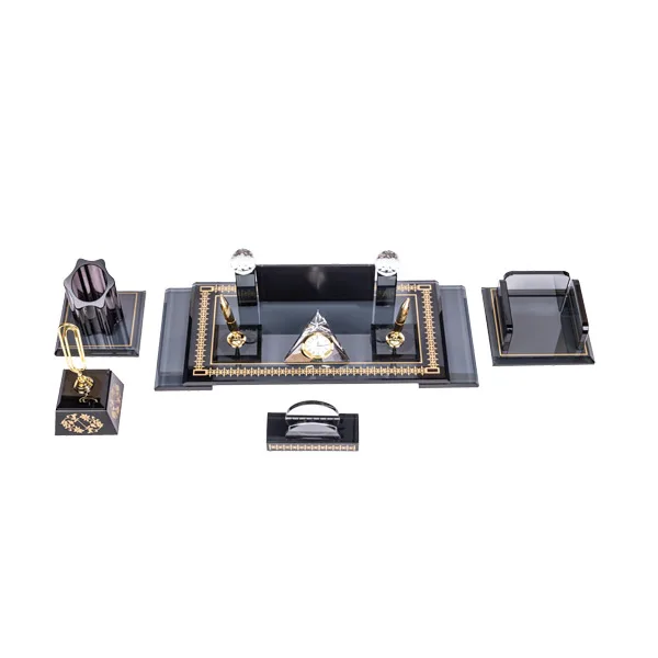 W520 kristal masa sümeni